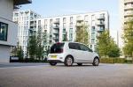 Volkswagen up! beats 5-Door 2016 года (UK)